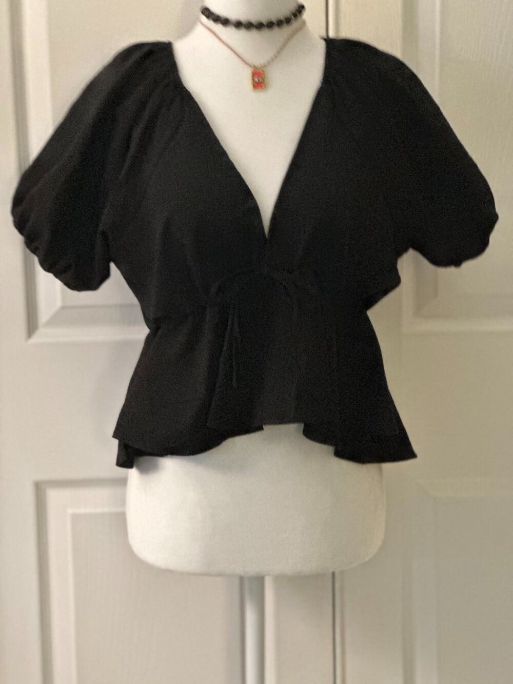 ✨ NWT Remidoo Black Top with Puff Sleeves and Ties in Back Size Small✨